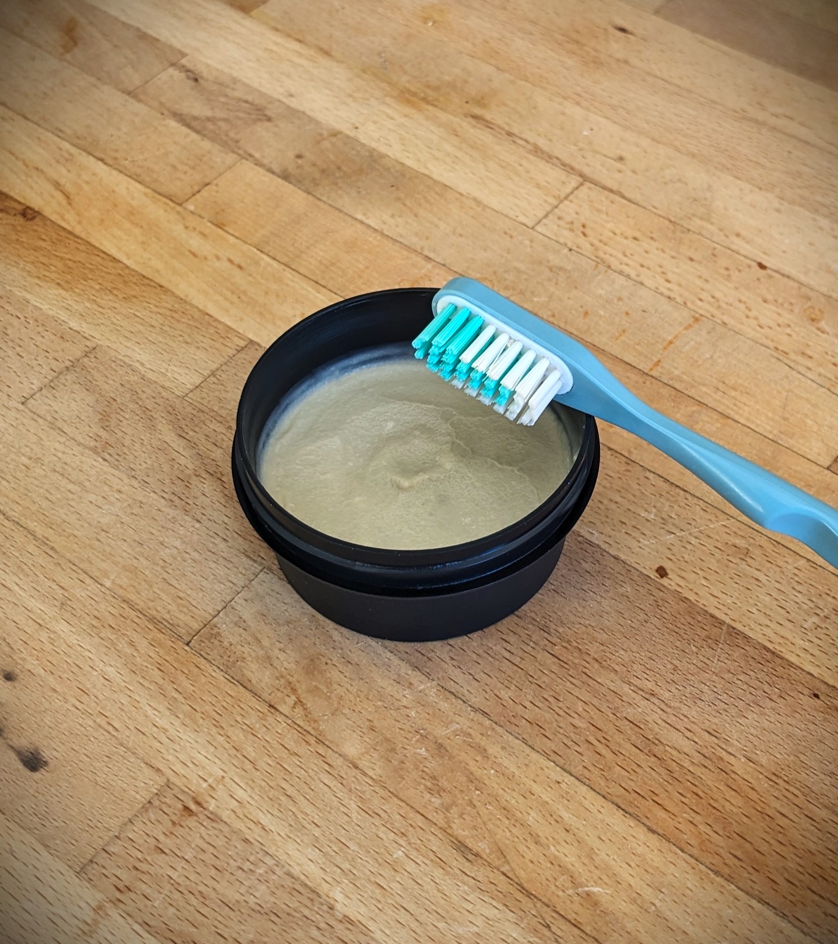 Dentifrice van-made